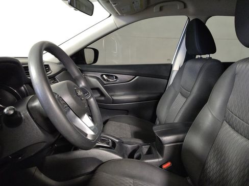 Used 2017 Nissan Rogue S FWD image 17