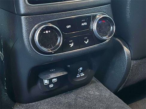 Used 2024 Genesis GV70 2.5T w/ Sport Prestige Package image 18