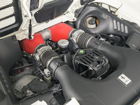 Used 2015 Ferrari 458 Spider RWD image 75