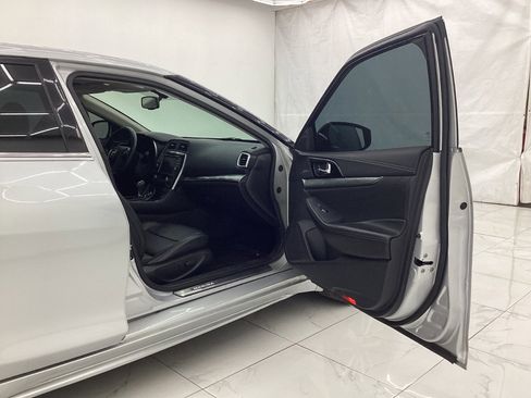 Used 2019 Nissan Maxima 3.5 SV w/ Floor Mat Group image 17