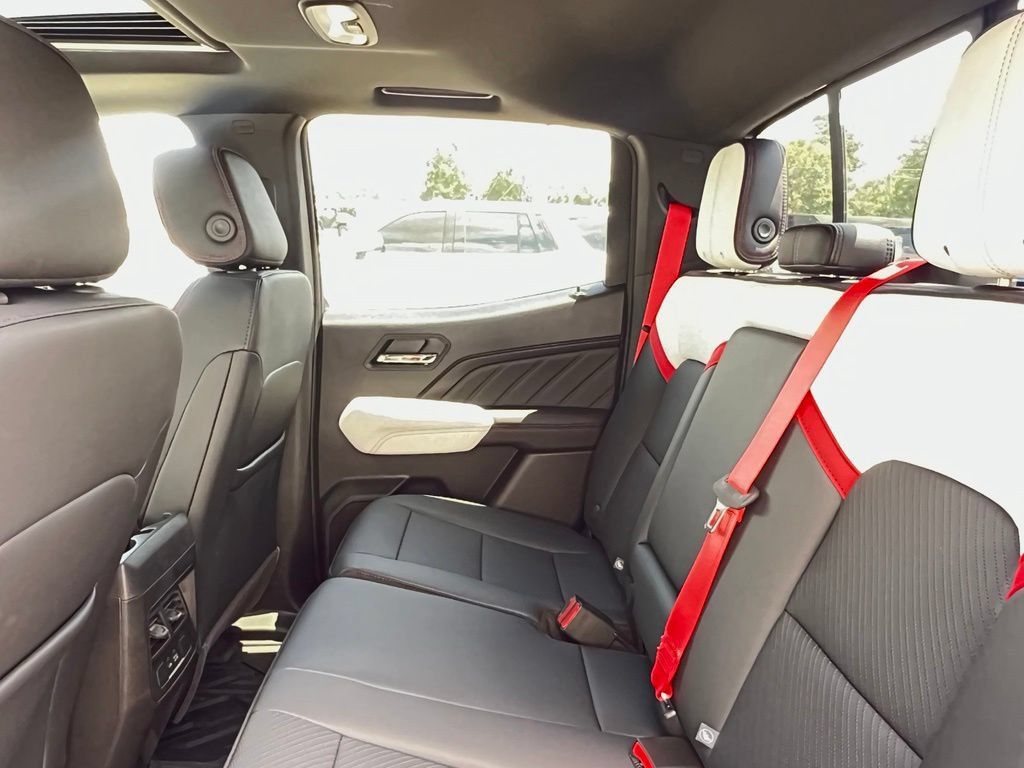 New 2026 GMC Canyon AT4X AWD/4WD image 12