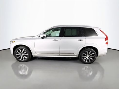 Certified 2025 Volvo XC90 B5 Core image 4