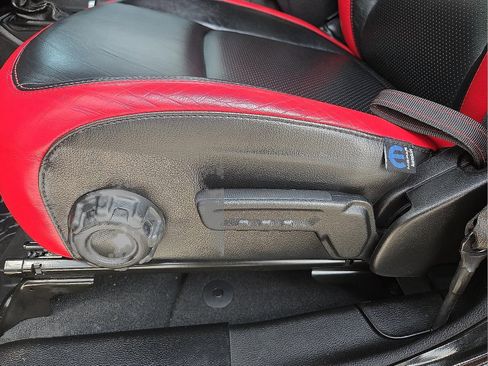 Used 2024 Jeep Gladiator Rubicon w/ Technology Group AWD/4WD image 14