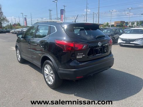 Used 2018 Nissan Rogue Sport SV AWD/4WD image 5