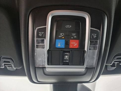 New 2026 RAM 1500 4x4 Crew Cab image 15