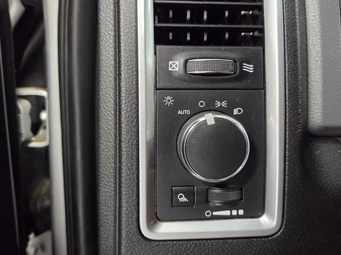 Used 2017 RAM 2500 SLT AWD/4WD image 31