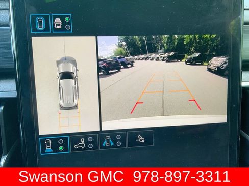 Certified 2025 GMC Acadia Elevation AWD/4WD image 15