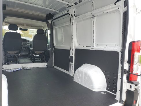 New 2025 RAM ProMaster 1500 w/ Quick Order Package 22G SLT image 12