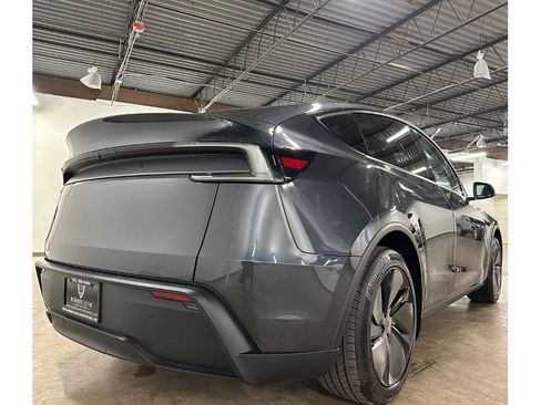 Used 2026 Tesla Model Y 2WD image 13