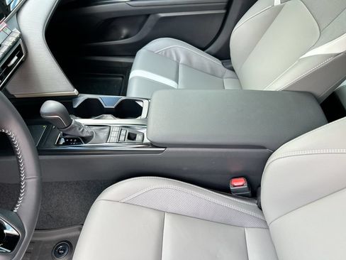 Certified 2026 Toyota Camry SE w/ Convenience Package FWD image 29