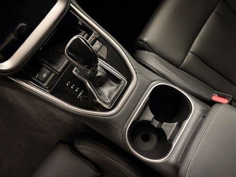 Used 2023 Subaru Outback Touring image 8