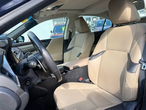 Used 2019 Lexus ES 350 w/ Premium Package FWD image 18