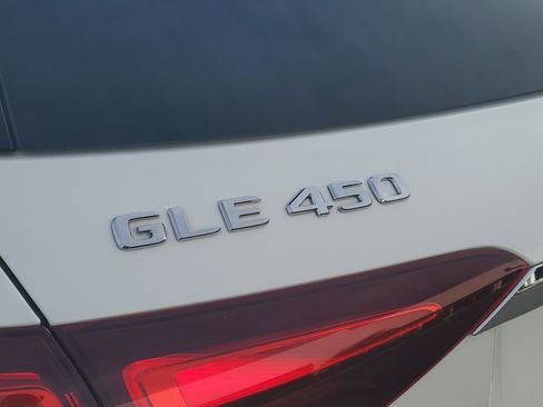 Used 2024 Mercedes-Benz GLE 450 4MATIC image 5