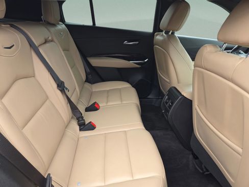 Used 2024 Cadillac XT4 Premium Luxury image 42