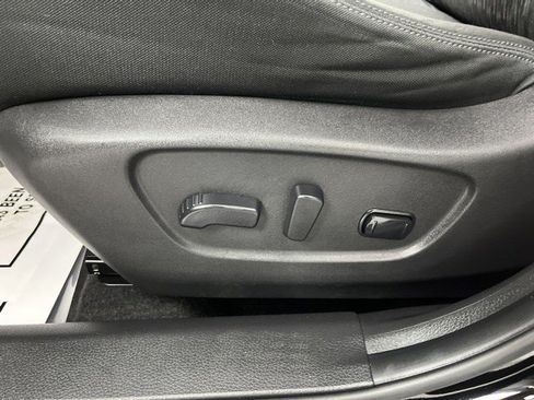 Used 2019 Nissan Rogue SV w/ Premium Package FWD image 29