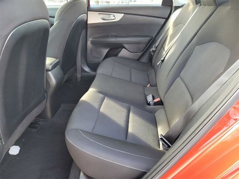 Used 2024 Kia Forte LXS w/ LXS Technology Package image 11