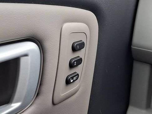 Used 2015 Honda Pilot Touring image 28