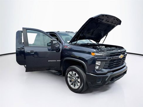 Used 2024 Chevrolet Silverado 2500 Custom w/ Custom Value Package AWD/4WD image 32