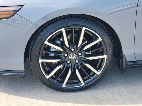 Certified 2023 Honda Accord Touring image 11