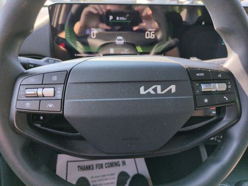 Used 2025 Kia K4 FWD image 16