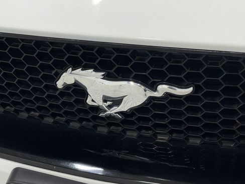 Used 2018 Ford Mustang GT Premium RWD image 35