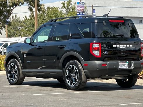 Used 2025 Ford Bronco Sport Outer Banks AWD/4WD image 6