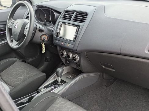 Used 2025 Mitsubishi Outlander Sport ES image 34