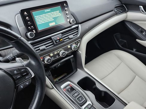 Used 2020 Honda Accord Touring image 34