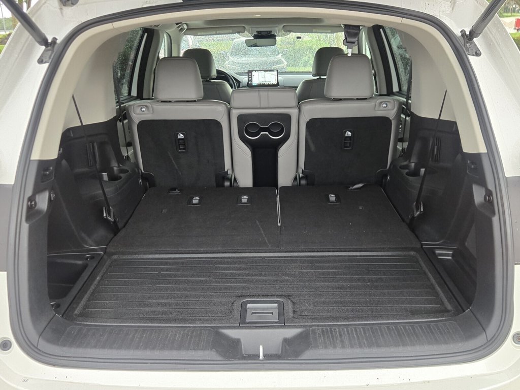 Certified 2025 Honda Pilot Touring image 14