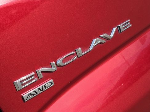 Used 2024 Buick Enclave Premium image 32
