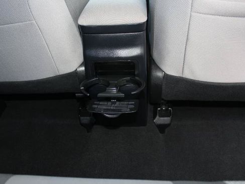Used 2017 Toyota Corolla LE w/ Carpet Mat Package (TMS) FWD image 21