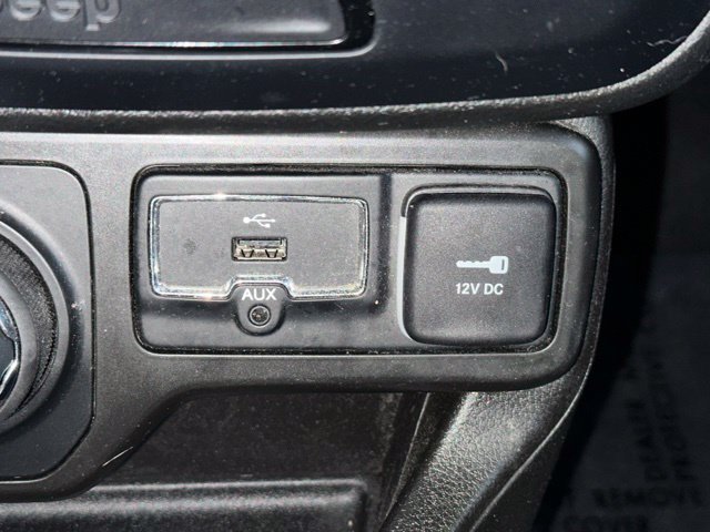 Used 2020 Jeep Renegade Sport AWD/4WD image 35