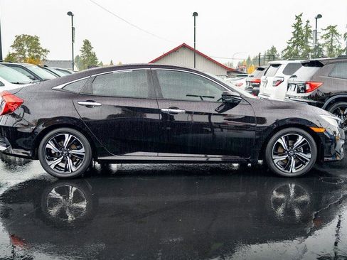 Used 2017 Honda Civic Touring image 8