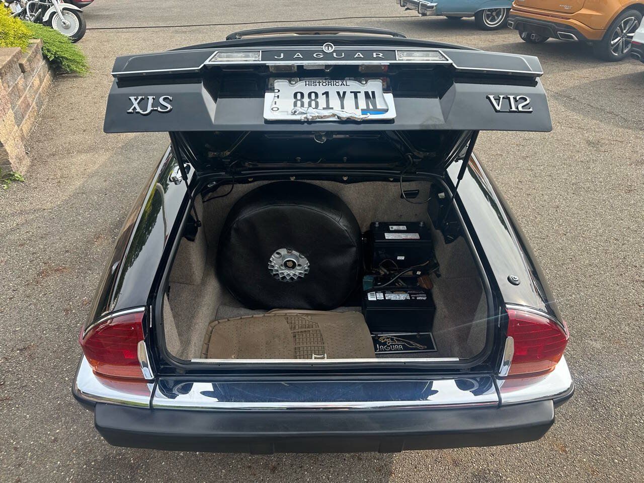 Used 1990 Jaguar XJS V12 Convertible RWD image 6