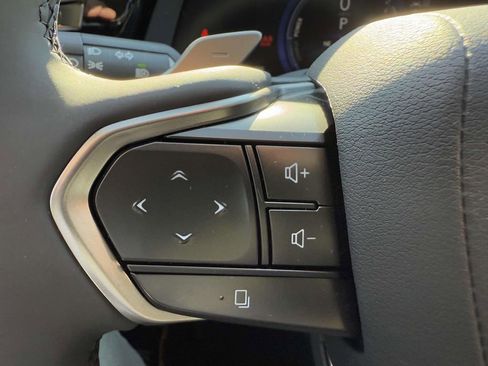 Used 2025 Lexus RZ 450e image 24