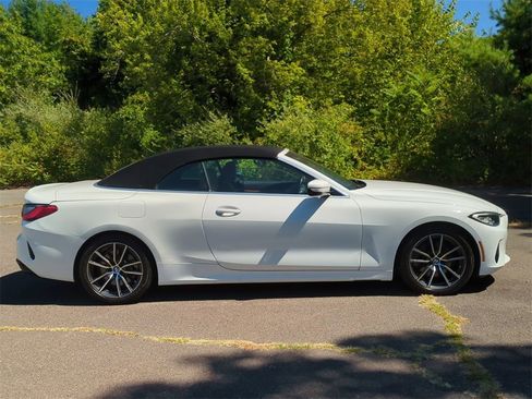 Used 2024 BMW 430i Convertible image 3