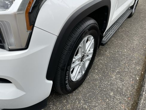 Certified 2025 Toyota Sequoia SR5 AWD/4WD image 10