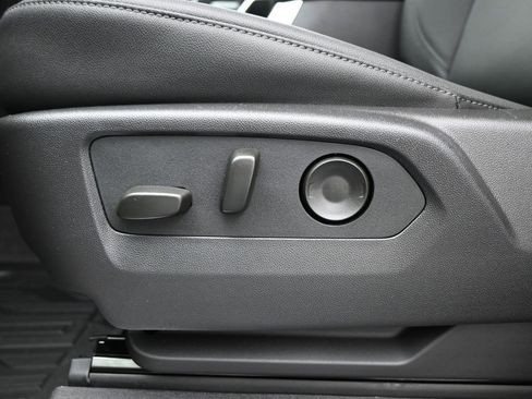 New 2026 GMC Sierra 1500 SLT w/ SLT Premium Plus Package image 12