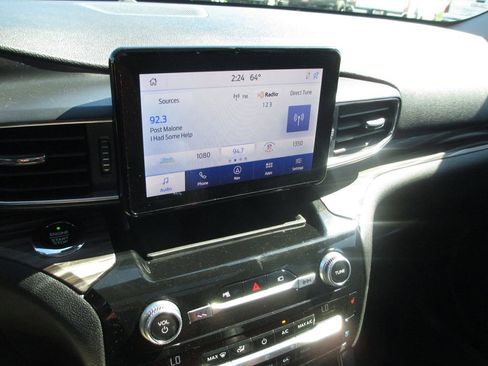 Used 2021 Ford Explorer Limited w/ Equipment Group 301A image 30