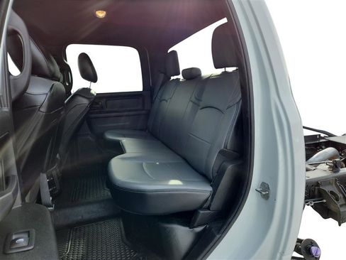 Used 2022 RAM 3500 Tradesman image 12