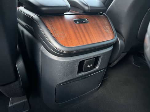 Certified 2025 Lincoln Navigator L Black Label image 31