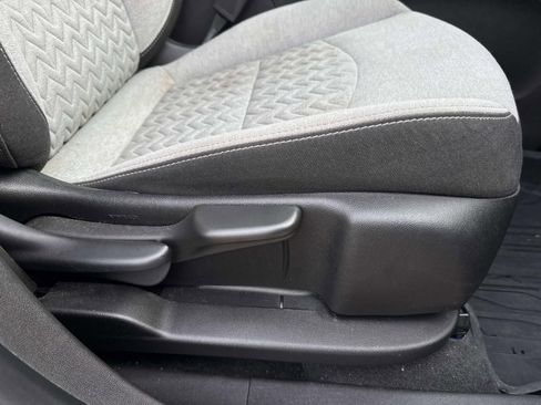 Used 2022 Chevrolet Equinox LT image 13