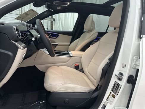 Used 2026 Mercedes-Benz GLC 300 GLC 300 image 18