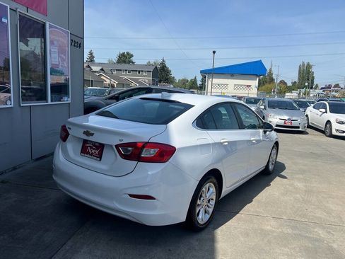 Used 2019 Chevrolet Cruze LT w/ LT Fleet Convenience Package image 8