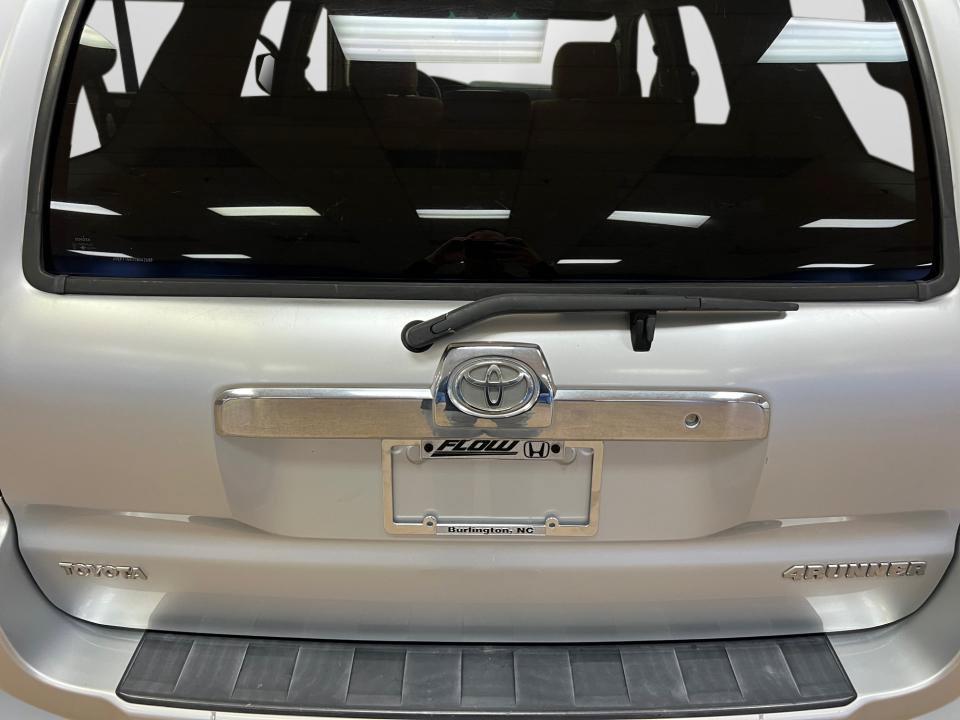 Used 2007 Toyota 4Runner SR5 AWD/4WD image 18
