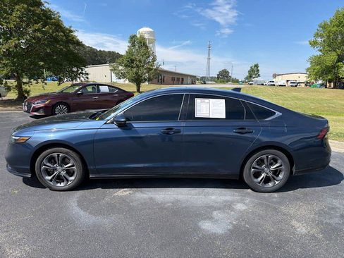 Used 2023 Honda Accord EX-L image 3