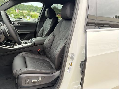 Used 2026 BMW X5 sDrive40i w/ Premium Package RWD image 14