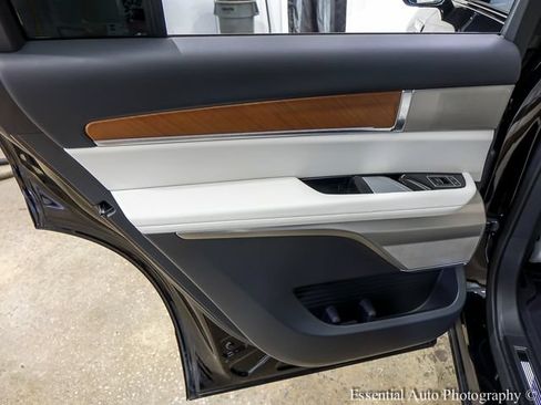 Certified 2026 Cadillac Vistiq Luxury AWD/4WD image 26