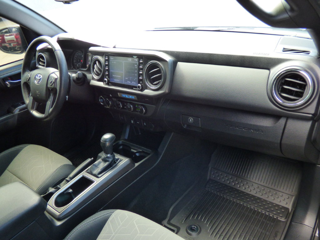 Used 2023 Toyota Tacoma TRD Off-Road AWD/4WD image 14