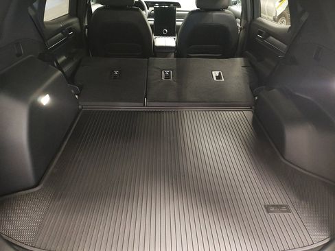 New 2026 GMC Terrain Elevation w/ Elevation Premium Package image 16